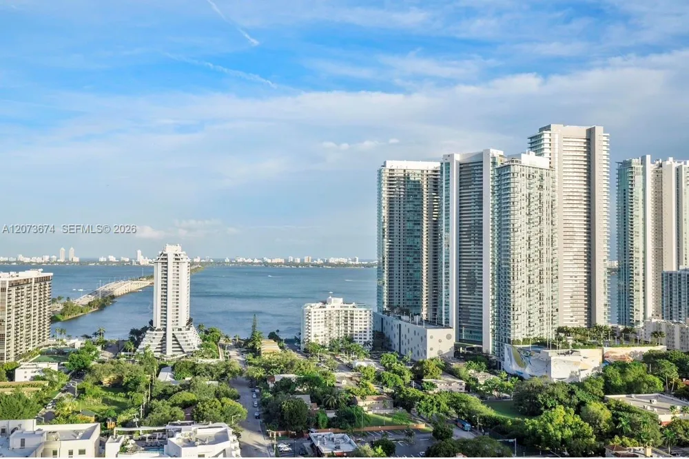 121 NE 34th St #2506A Miami, FL 33137