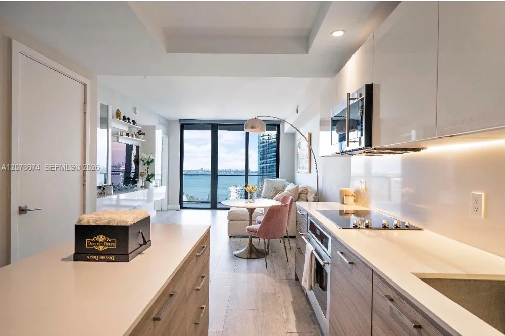 121 NE 34th St #2506A Miami, FL 33137