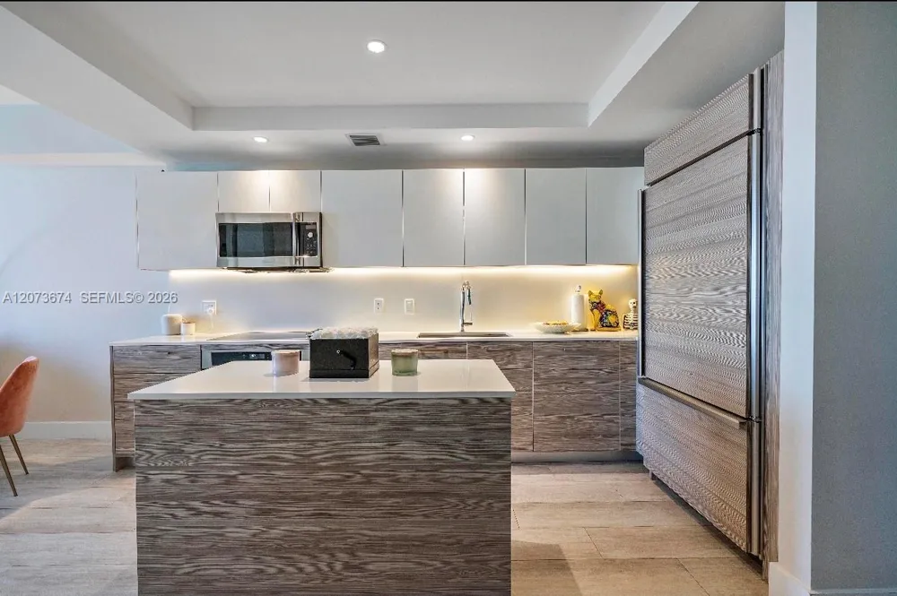 121 NE 34th St #2506A Miami, FL 33137