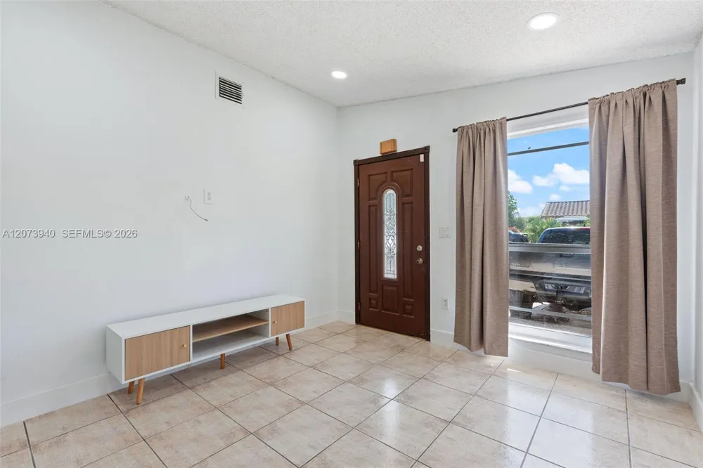 11259 NW 88th Ave #- Hialeah Gardens, FL 33018