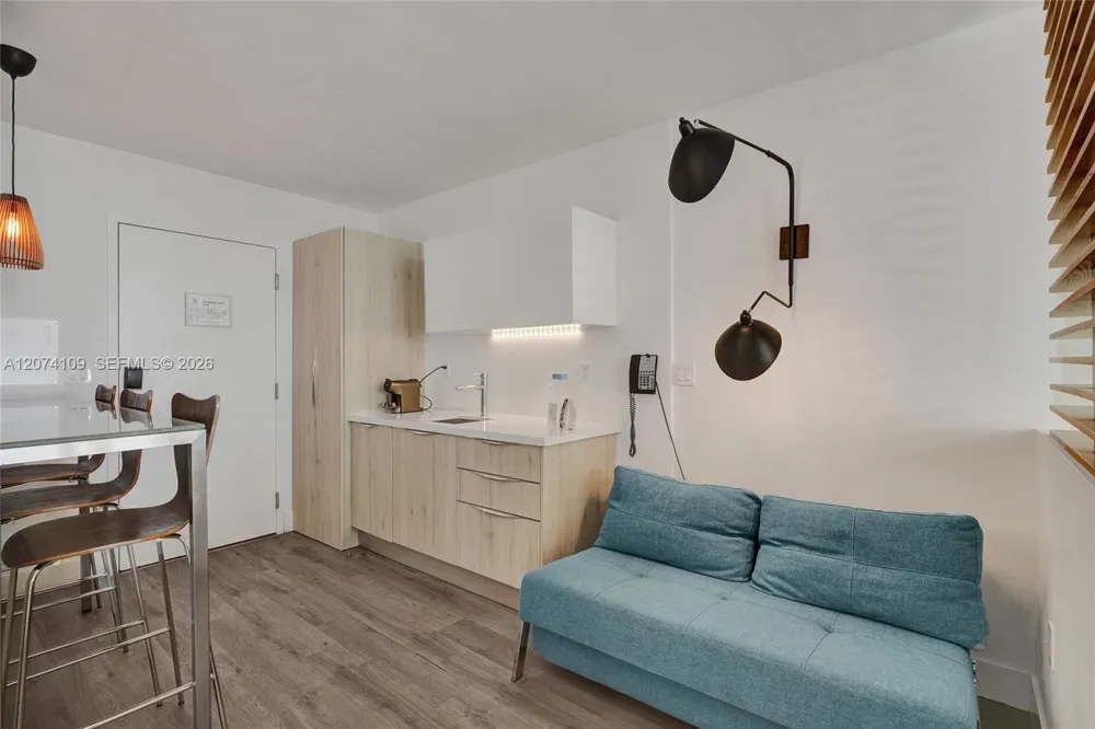 6080 Collins Ave #508 Miami Beach, FL 33140
