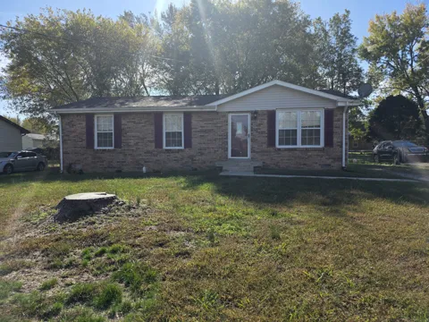 386 Elaine Dr