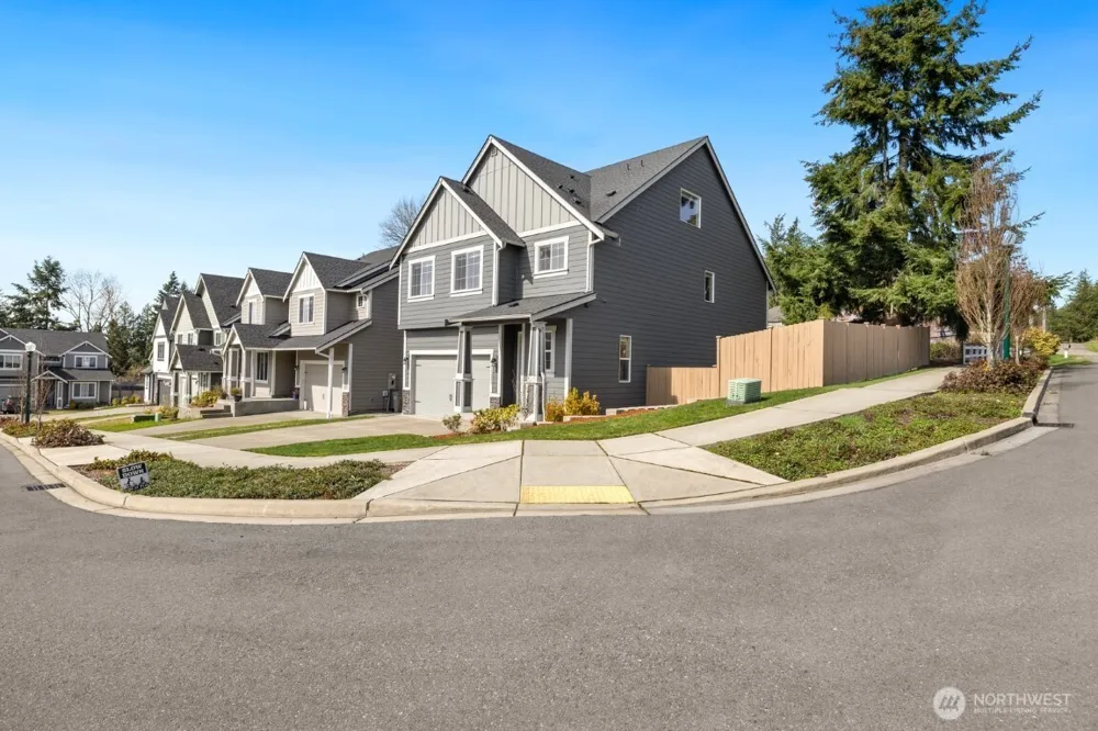 15240 SE 255th Court Covington, WA 98042