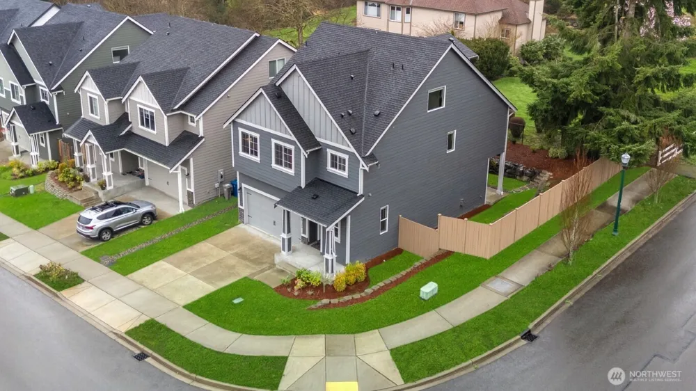 15240 SE 255th Court Covington, WA 98042