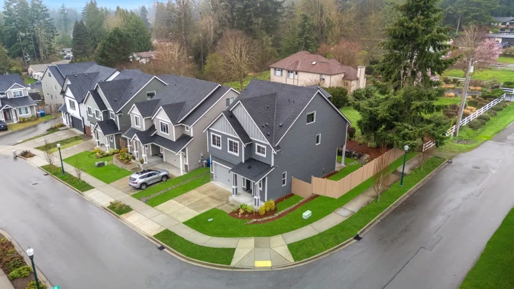 15240 SE 255th Court Covington, WA 98042