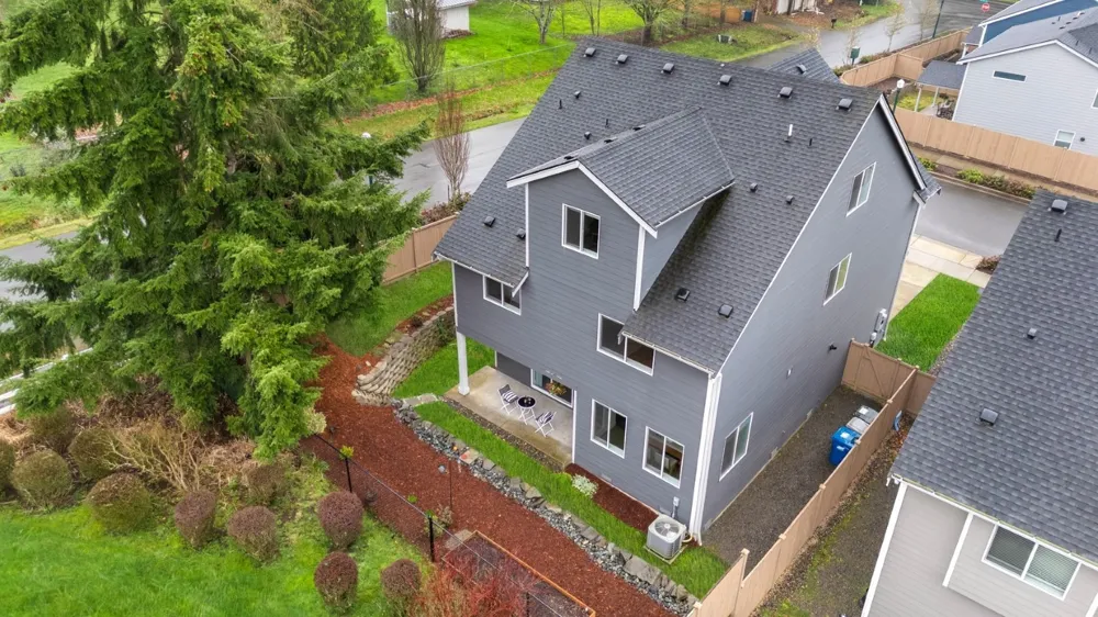 15240 SE 255th Court Covington, WA 98042