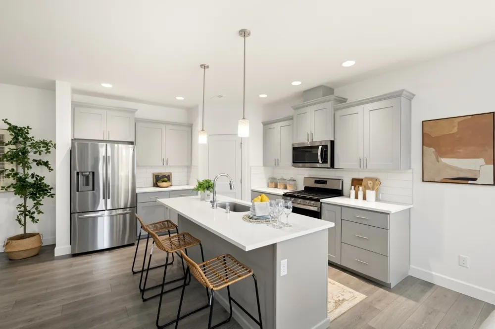 15240 SE 255th Court Covington, WA 98042