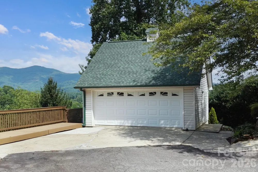 92 S Lindon Cove Road Candler, NC 28715