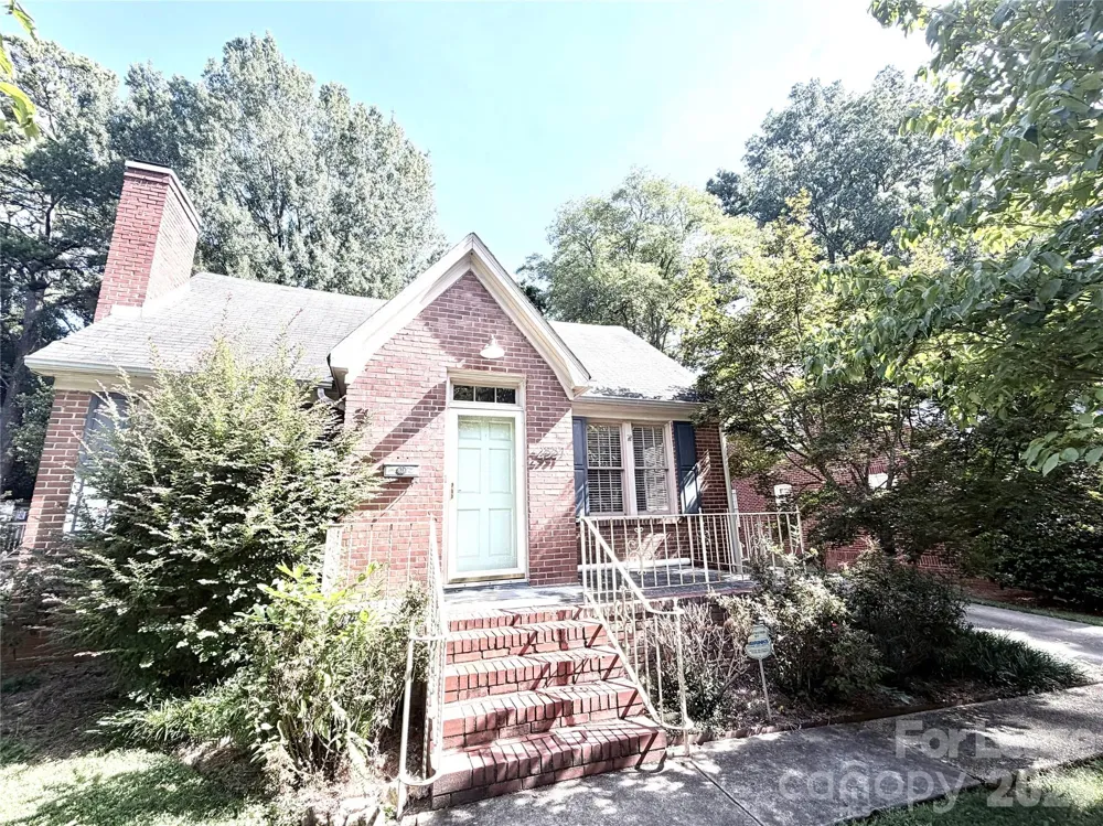 2537 Cranbrook Lane Charlotte, NC 28207