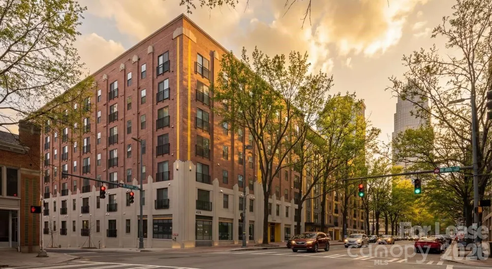 426 Tryon Street #A2.1r Charlotte, NC 28202