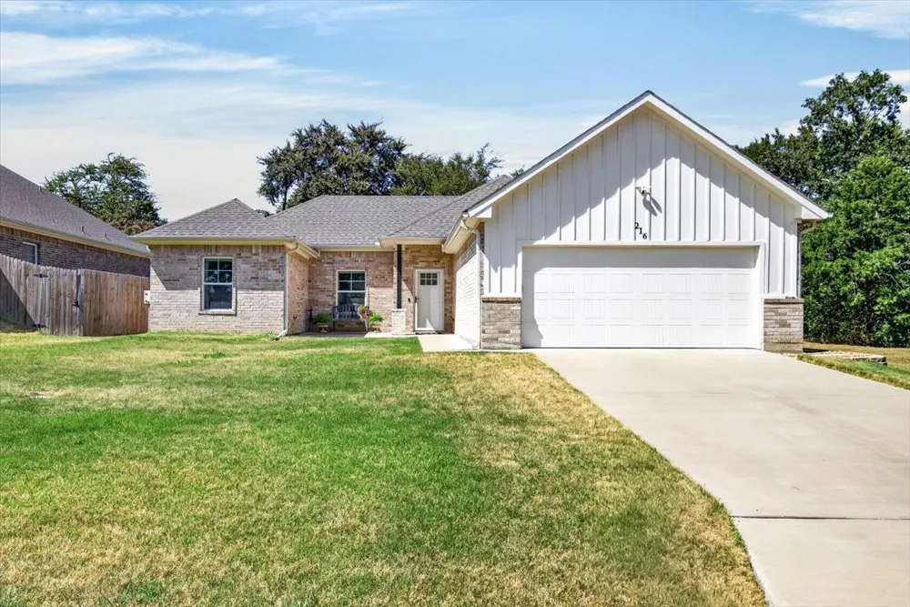 216 Skiff Drive Gun Barrel City, TX 75156