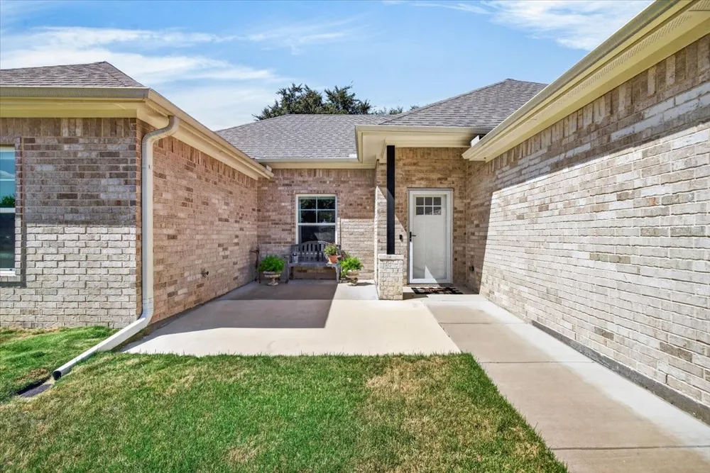 216 Skiff Drive Gun Barrel City, TX 75156