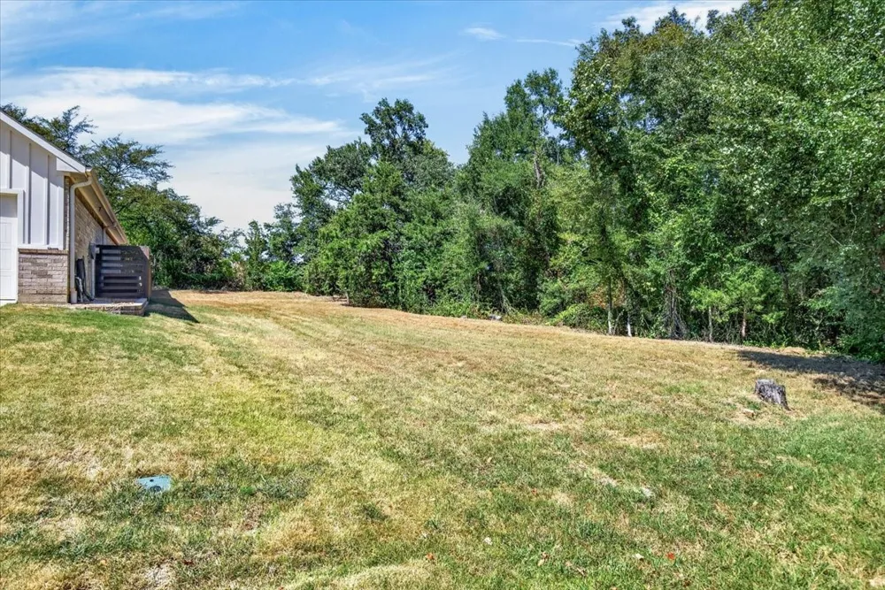 216 Skiff Drive Gun Barrel City, TX 75156