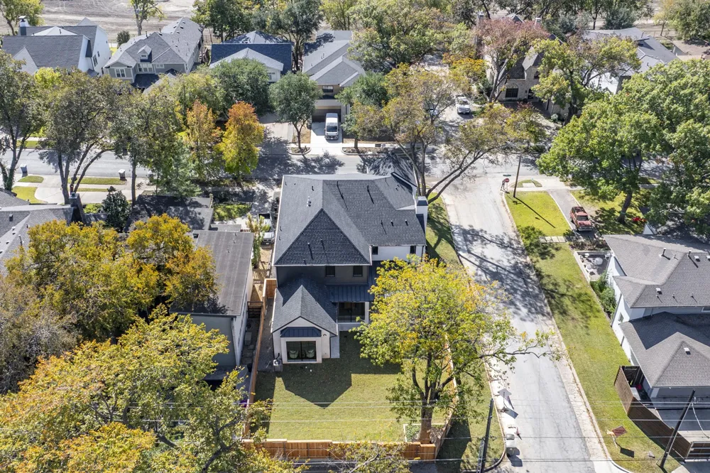 6903 La Vista Drive Dallas, TX 75214