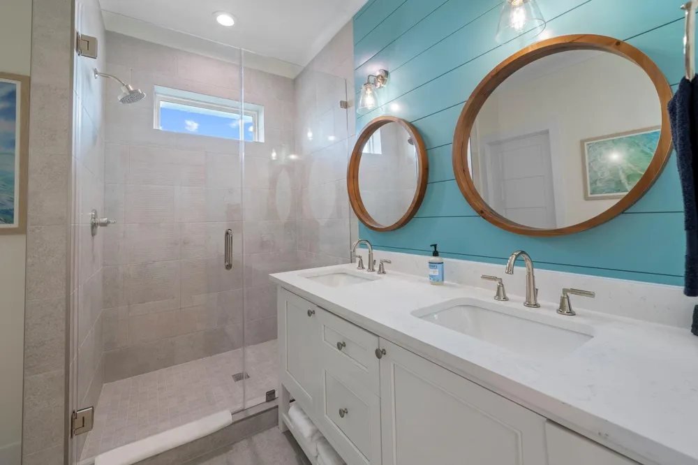 805 Bikini Street Crystal Beach, TX 77650