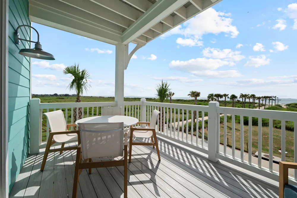 805 Bikini Street Crystal Beach, TX 77650