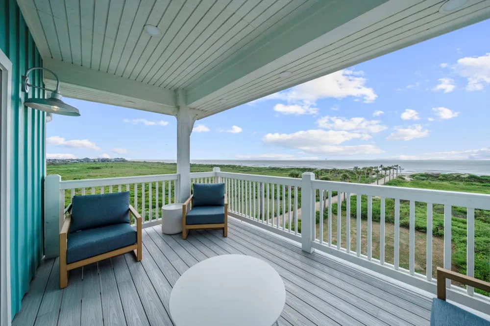 805 Bikini Street Crystal Beach, TX 77650