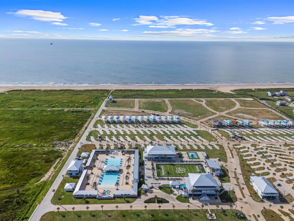805 Bikini Street Crystal Beach, TX 77650