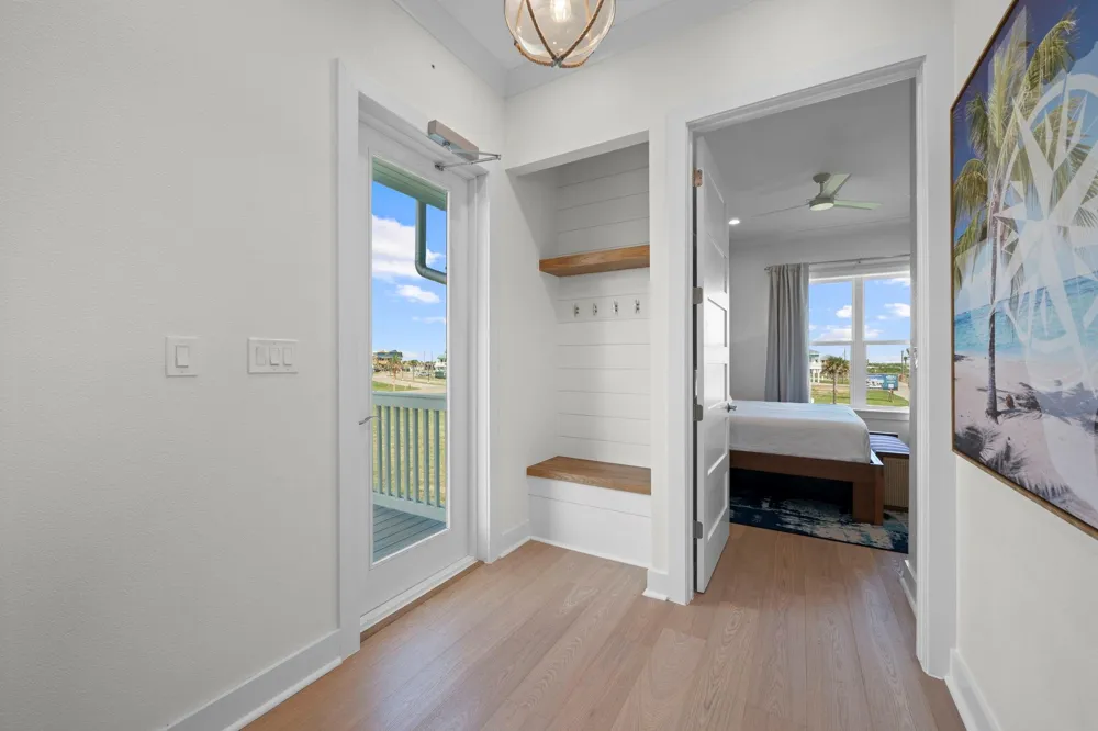 805 Bikini Street Crystal Beach, TX 77650