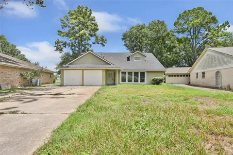 5914 Lawn Lane