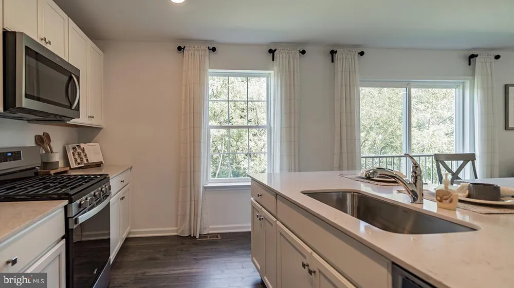 21 HATTERAS CIRCLE Egg Harbor Township, NJ 08234