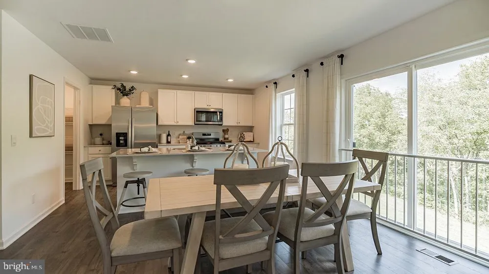 21 HATTERAS CIRCLE Egg Harbor Township, NJ 08234