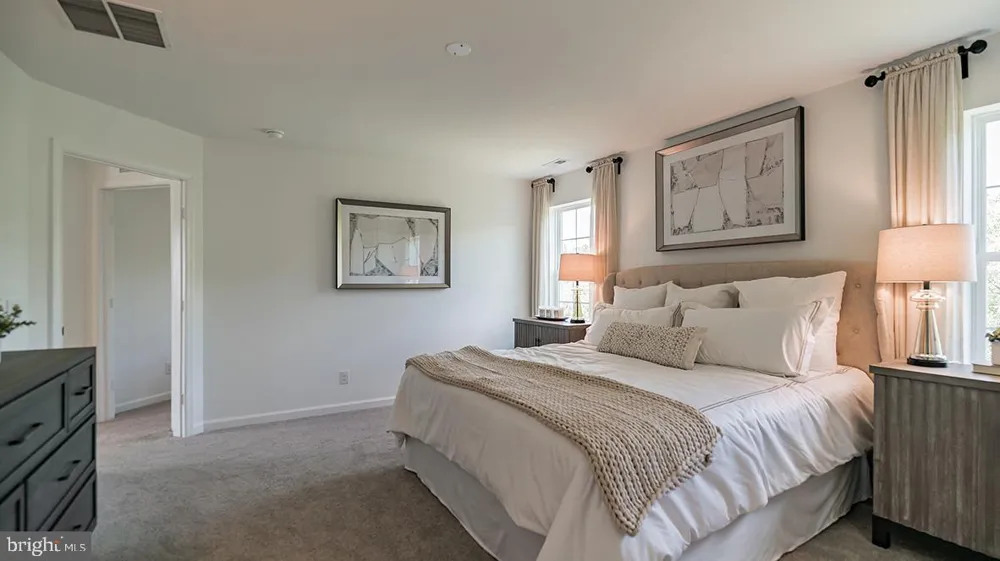 21 HATTERAS CIRCLE Egg Harbor Township, NJ 08234