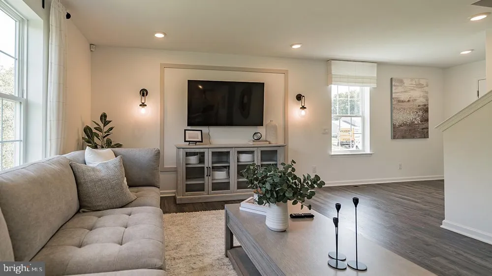 21 HATTERAS CIRCLE Egg Harbor Township, NJ 08234
