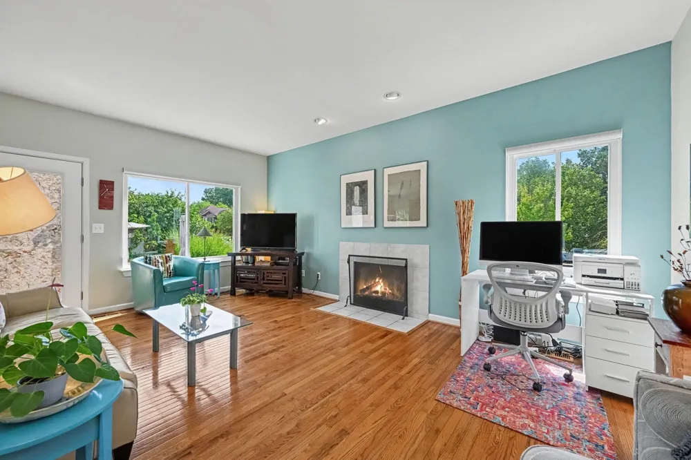 3215 Fenview Drive Ann Arbor, MI 48108