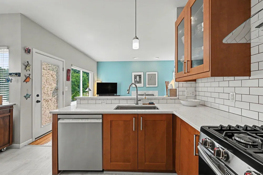 3215 Fenview Drive Ann Arbor, MI 48108