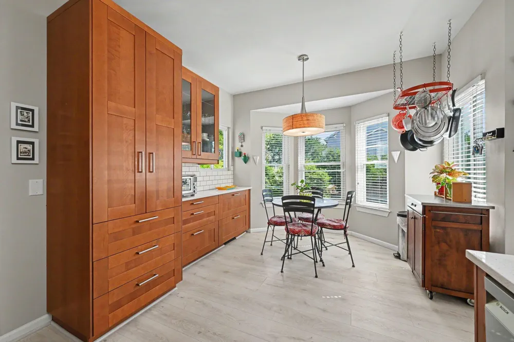 3215 Fenview Drive Ann Arbor, MI 48108