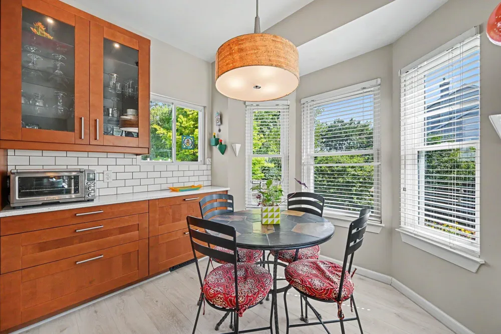 3215 Fenview Drive Ann Arbor, MI 48108