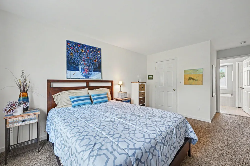 3215 Fenview Drive Ann Arbor, MI 48108