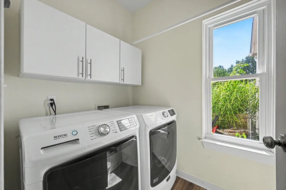 3215 Fenview Drive Ann Arbor, MI 48108