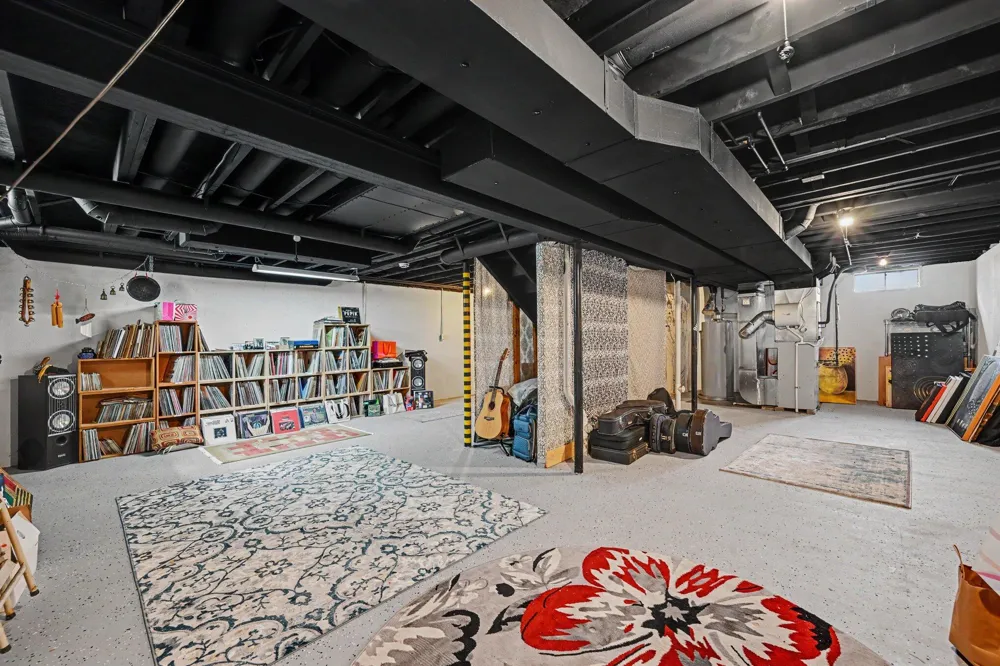 3215 Fenview Drive Ann Arbor, MI 48108