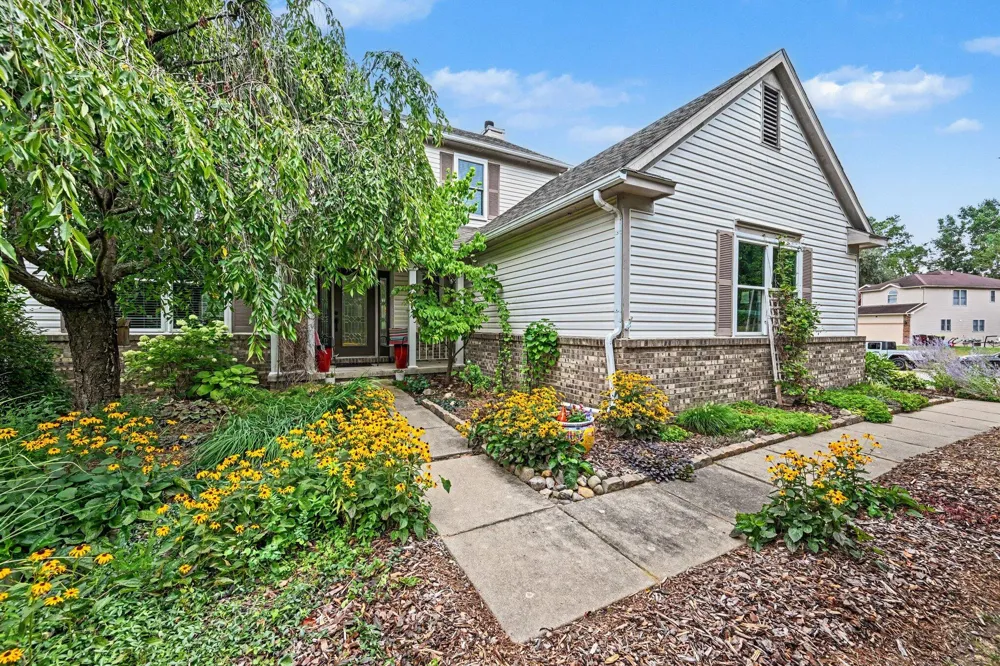 3215 Fenview Drive Ann Arbor, MI 48108