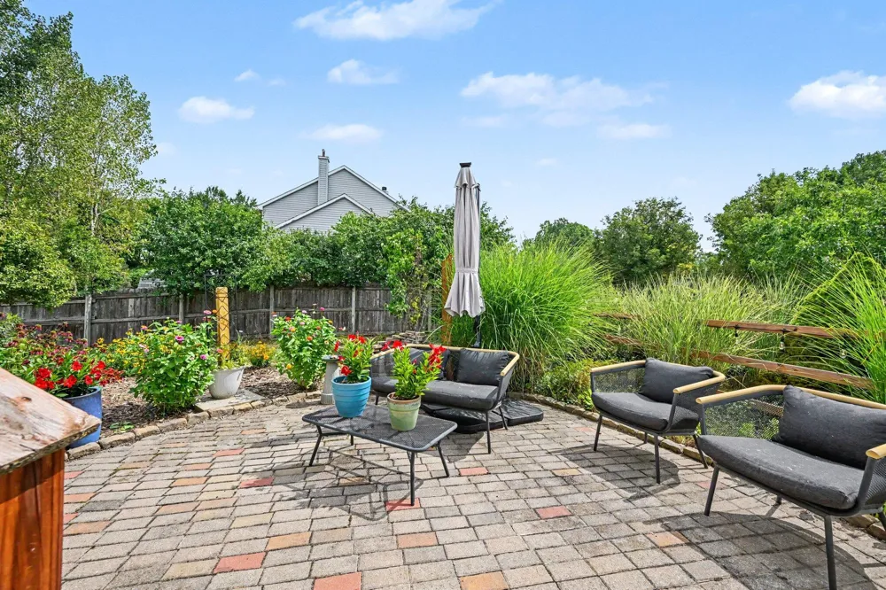 3215 Fenview Drive Ann Arbor, MI 48108
