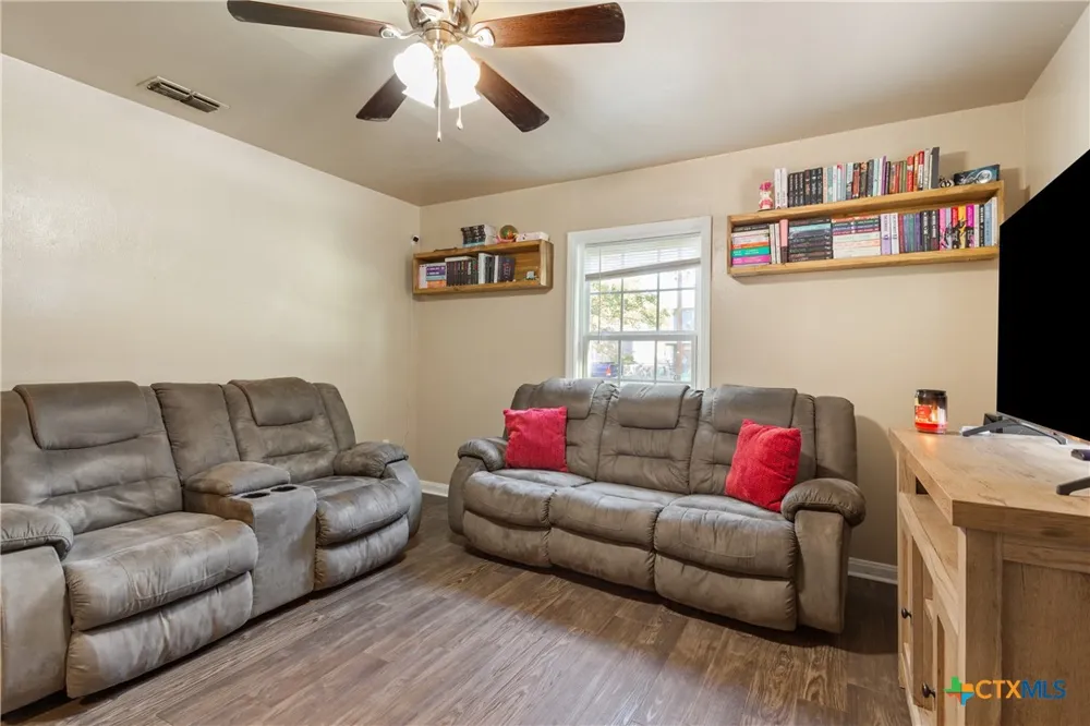 2301 Herrington Street Belton, TX 76513