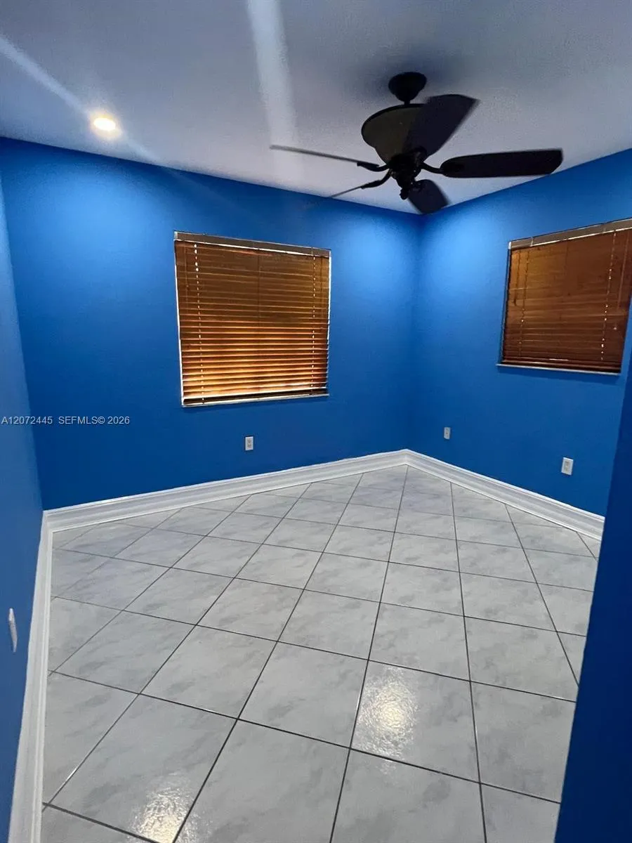 6978 W 25th Ave Hialeah, FL 33016