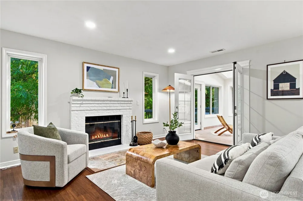 2022 227th Avenue NE Sammamish, WA 98074