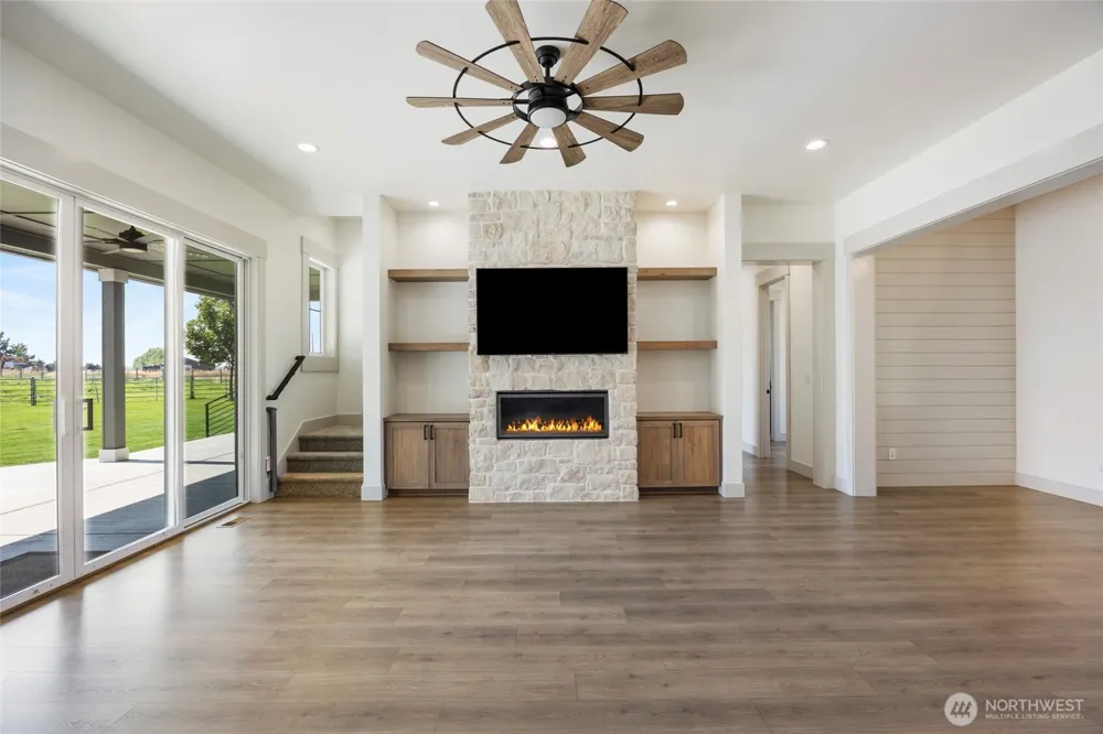 10171 Rd 5.7 NE Moses Lake, WA 98837