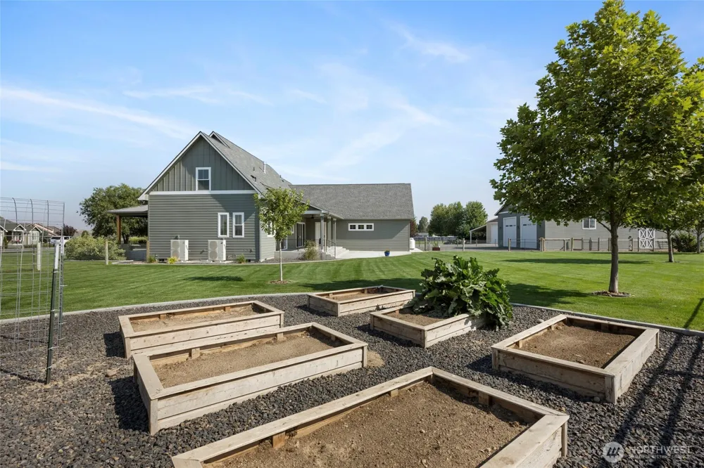 10171 Rd 5.7 NE Moses Lake, WA 98837