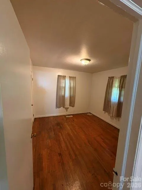 430 S Columbia Street Gastonia, NC 28054