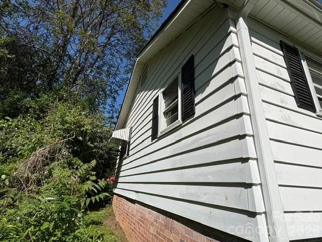 430 S Columbia Street Gastonia, NC 28054