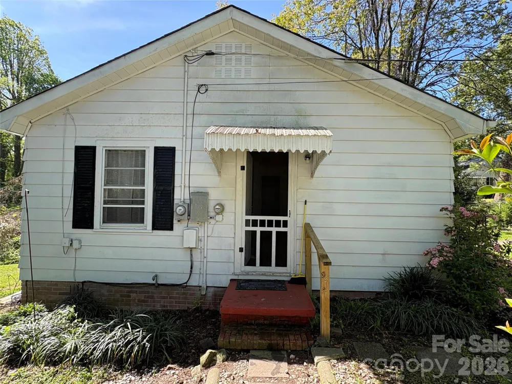 430 S Columbia Street Gastonia, NC 28054