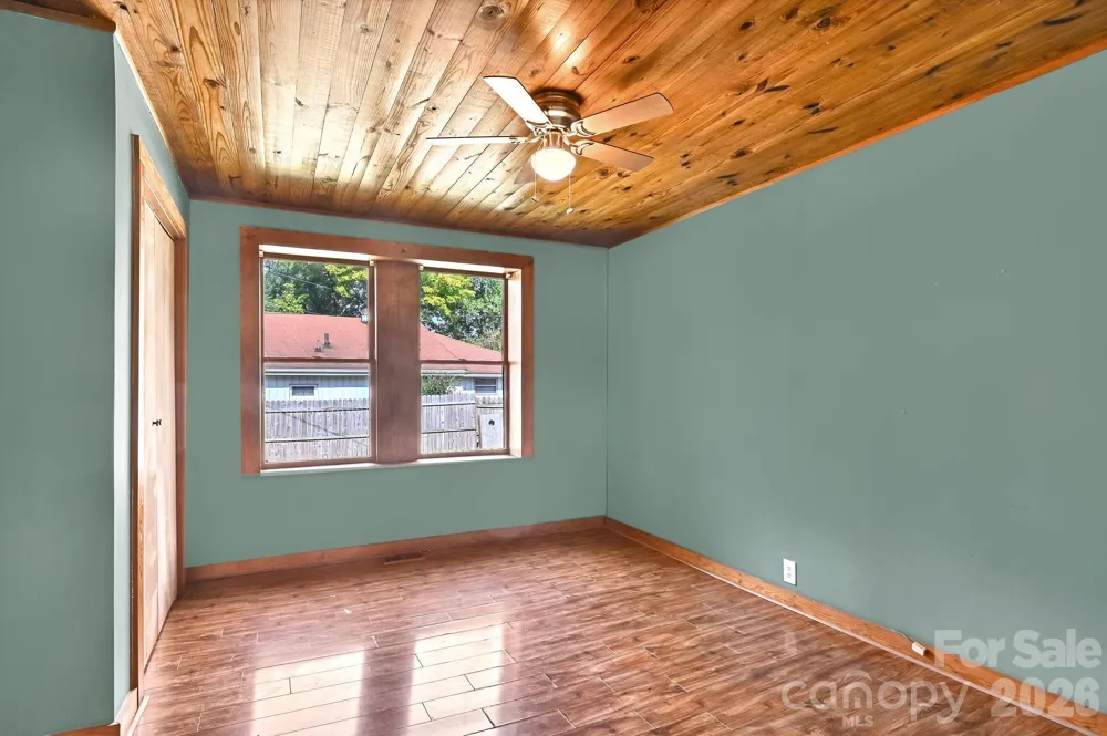 376 Fairview Road Asheville, NC 28803