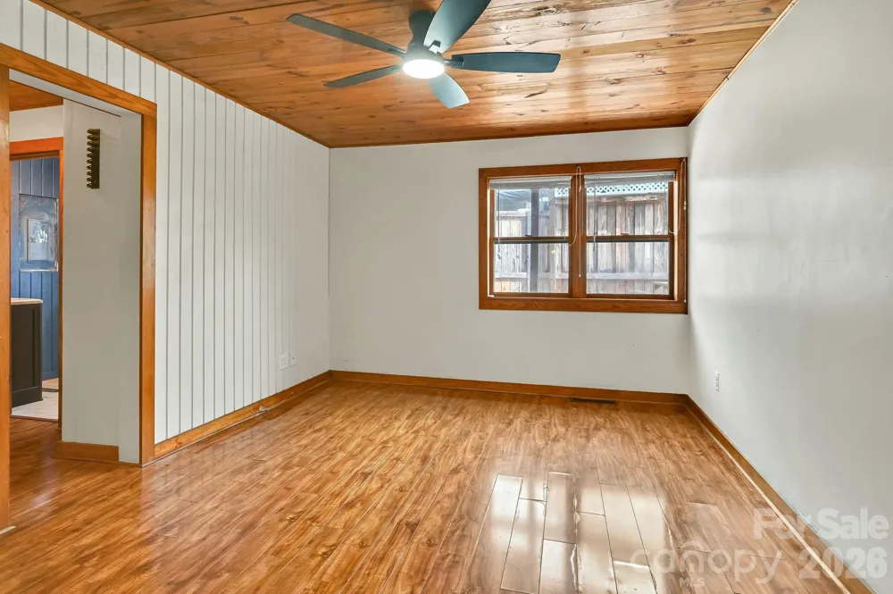 376 Fairview Road Asheville, NC 28803