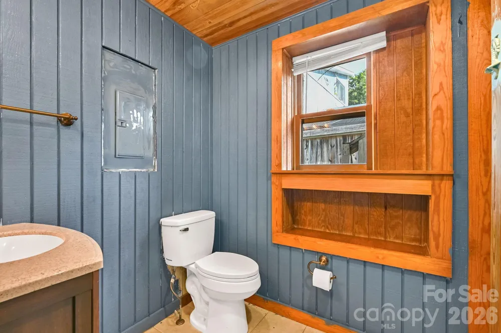 376 Fairview Road Asheville, NC 28803