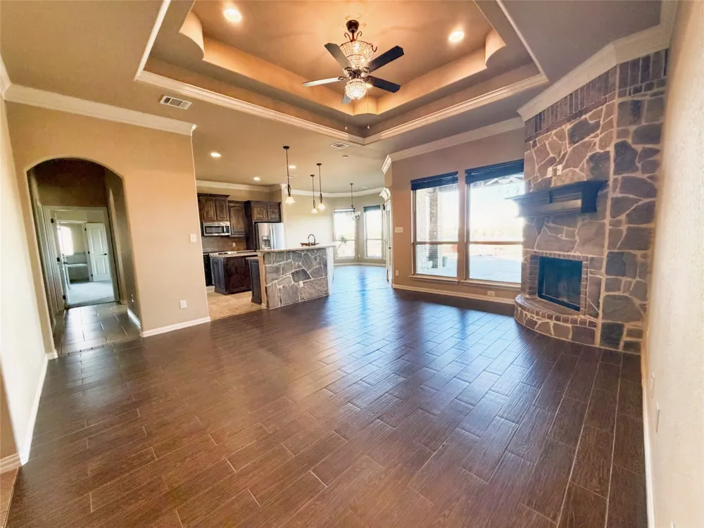 694 Jennings Lane Azle, TX 76020