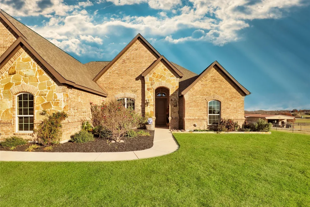 694 Jennings Lane Azle, TX 76020